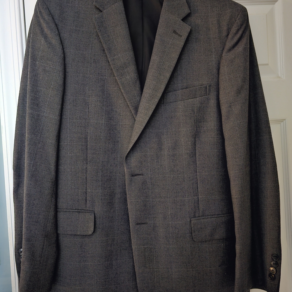 Jos. A. Bank Men's Charcoal Windowpane Suit Size 44